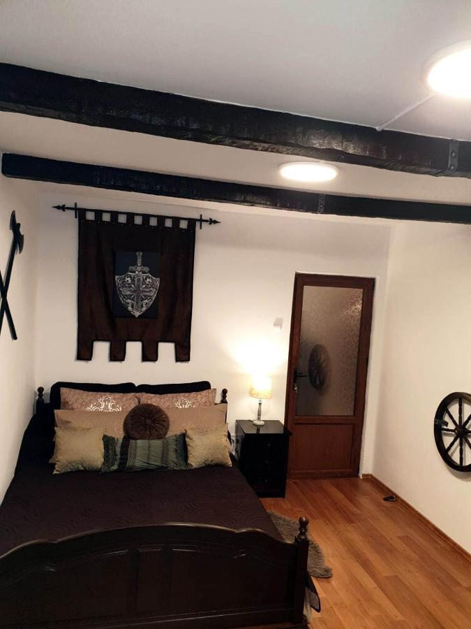 Apartament Medieval Предеал Екстериор снимка