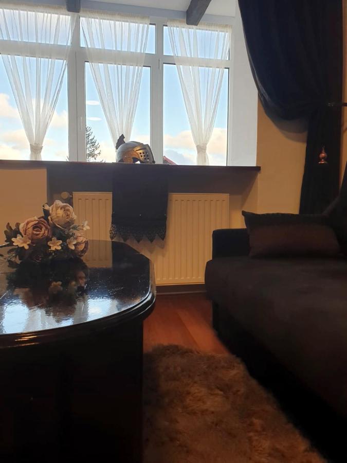 Apartament Medieval Предеал Екстериор снимка