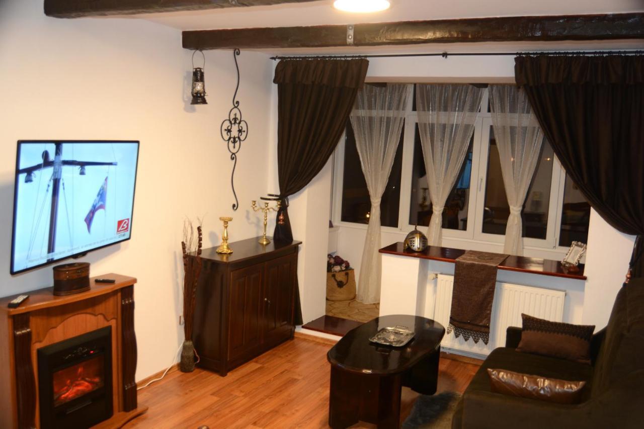 Apartament Medieval Предеал Екстериор снимка